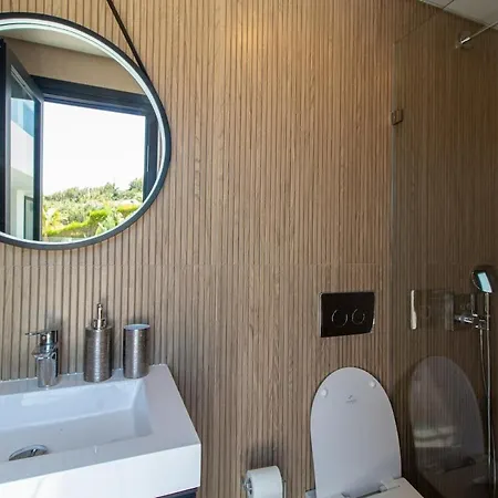 Barthelemy Ericeira Luxury Holiday home Santo Isidoro